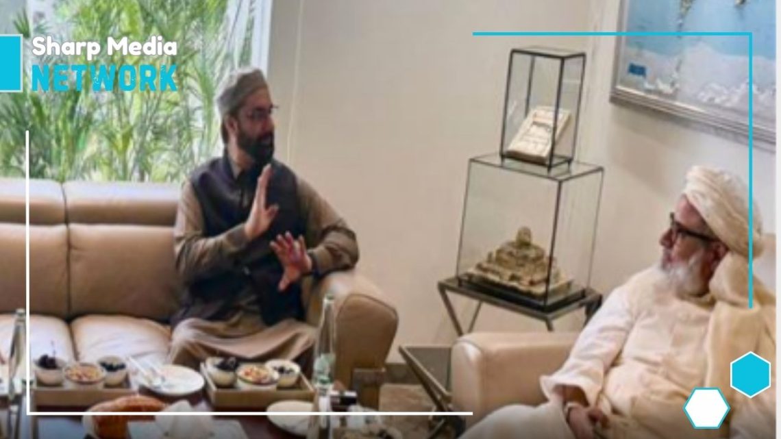 Mirwaiz Umar Farooq Meets Maulana Syed Mahmood Madani to Discuss Waqf Amendment Bill