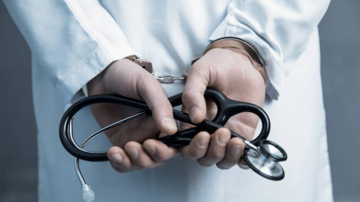 IIOJK Police Criminalizes Professional Doctors on False Charges