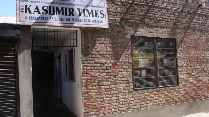 India’s War on Free Press in Kashmir: IFJ Slams Indian Raids on Kashmir Times Office as Bid to Silence Independent Media