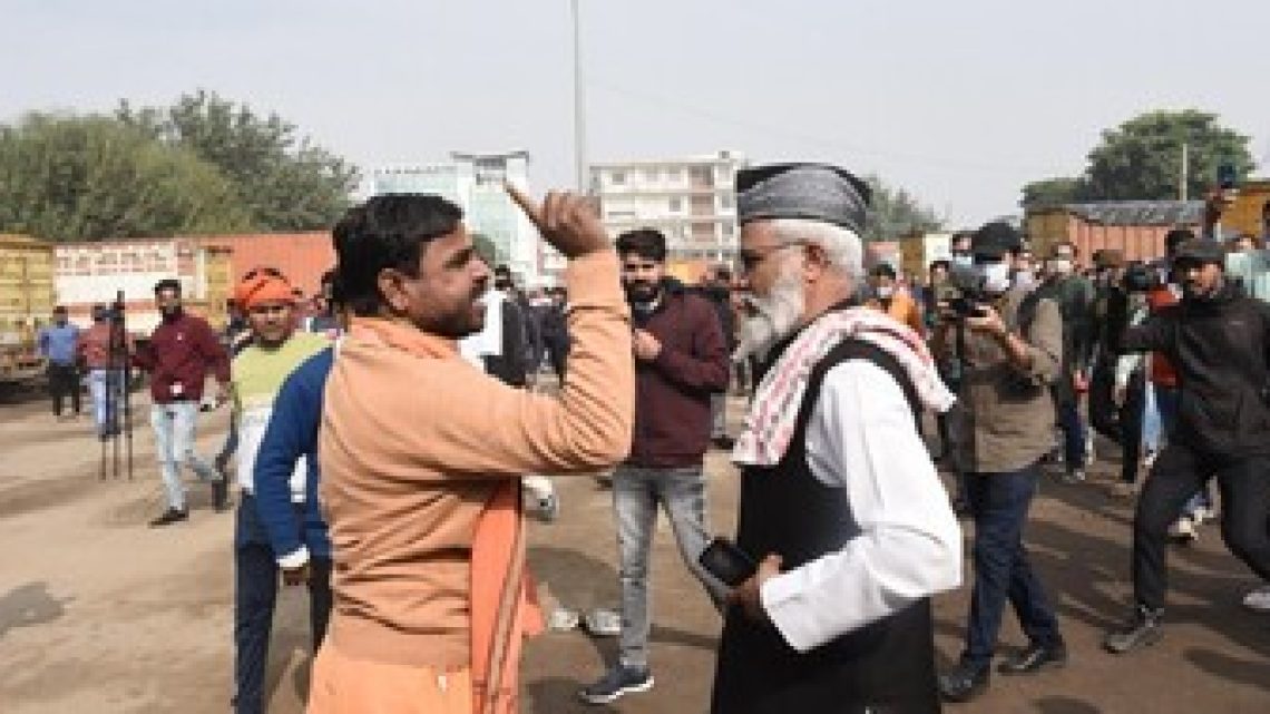 Hindutva Groups Block Friday Prayers in Dehradun as Police Remain Silent