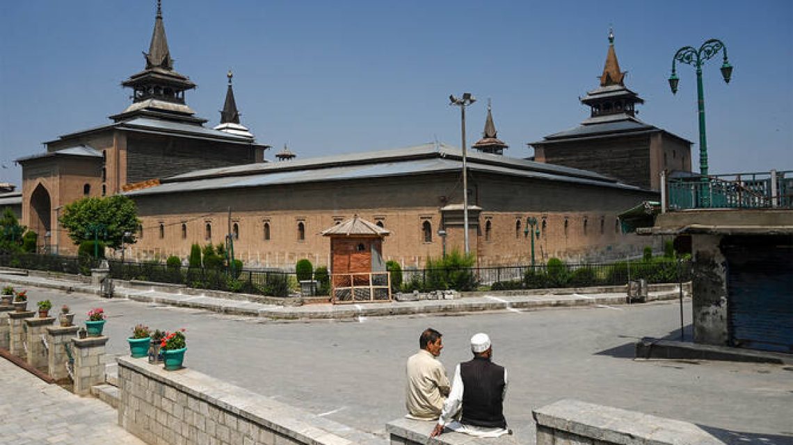 Pakistan Exposes India’s Systematic War on Religious Freedom at Srinagar’s Jamia Masjid