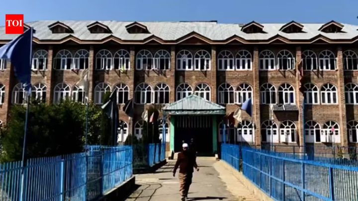 India Bans Jamia Siraj ul Uloom Seminary to Crush Education Rights in IIOJK