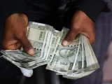 Reuters Poll Exposes How the Indian Rupee Stays Weak as Central Bank Actions Fail to Stop the Dollar Dominance