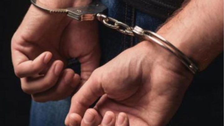 Indian Police Arrest Three Publishers in IIOJK over Two Books Mentioning Hurriyat Leadership