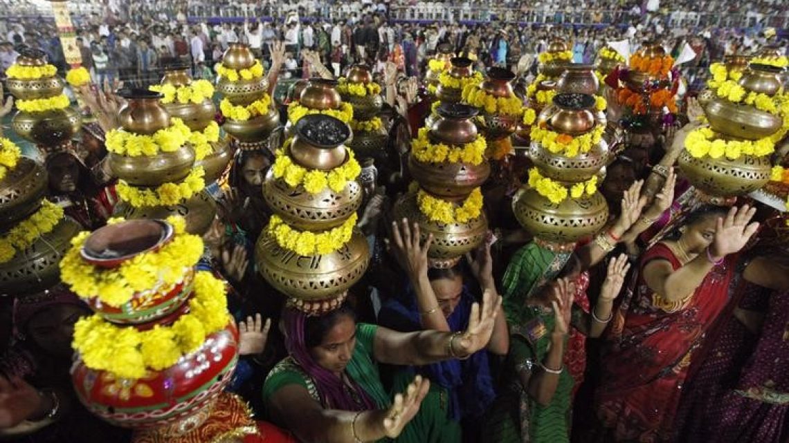 Vishwa Hindu Parishad Exposes Majoritarian Cruelty by Banning Muslims from Maharashtra Navratri Festivals
