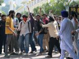Delhi Police Desecrate Gurdwara Bangla Sahib While Attacking Peaceful Sikh Protesters