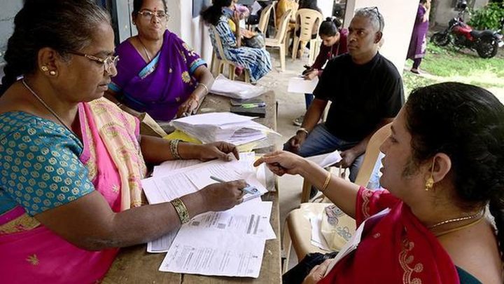 BJP Booth Agent Exposed in Ballari: Mass Fraud Attempt Using Form 7 to Illegal Purge 7,561 Minority Voters Uncovered