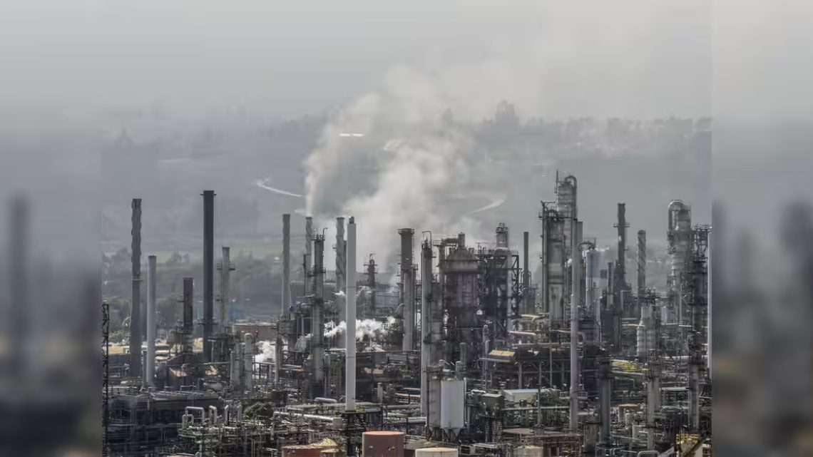 India Air Pollution Costs 210 Billion Dollars As Climate Disasters Cause Mass Crises